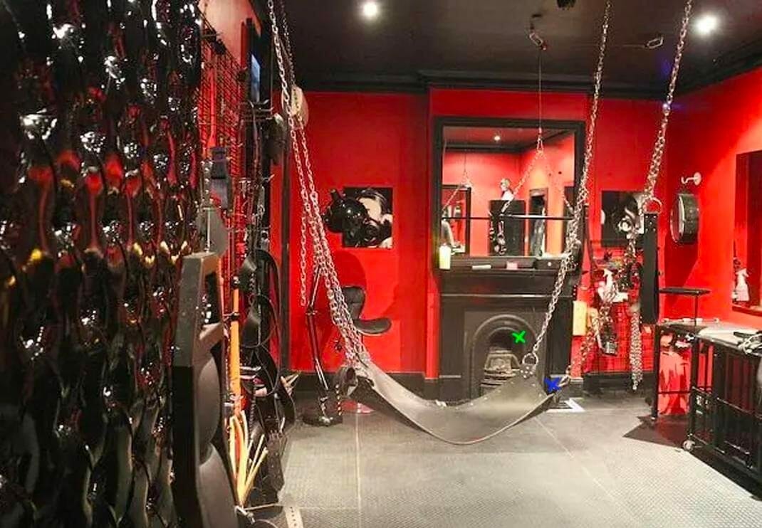 work room with green x